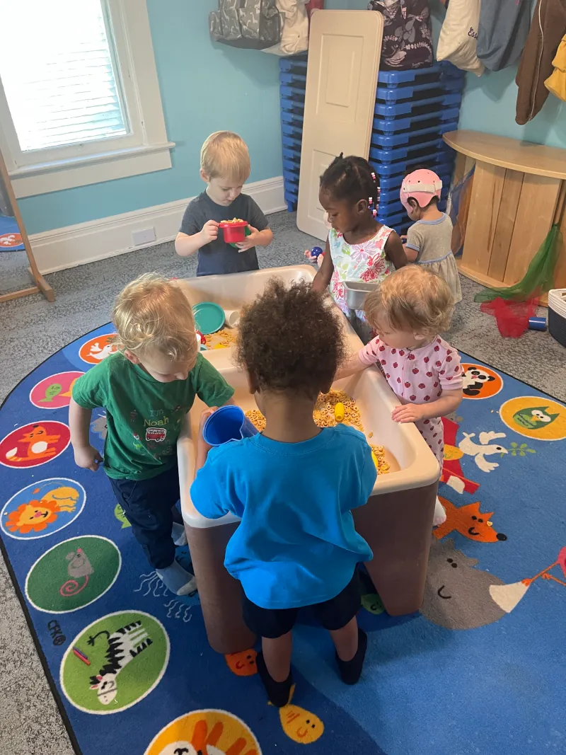 toddlers field trip with police car